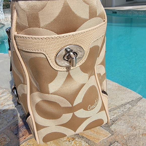 Coach Signature Buckle Tote Bag Tan With Leather Trim - Picture 7 of 14